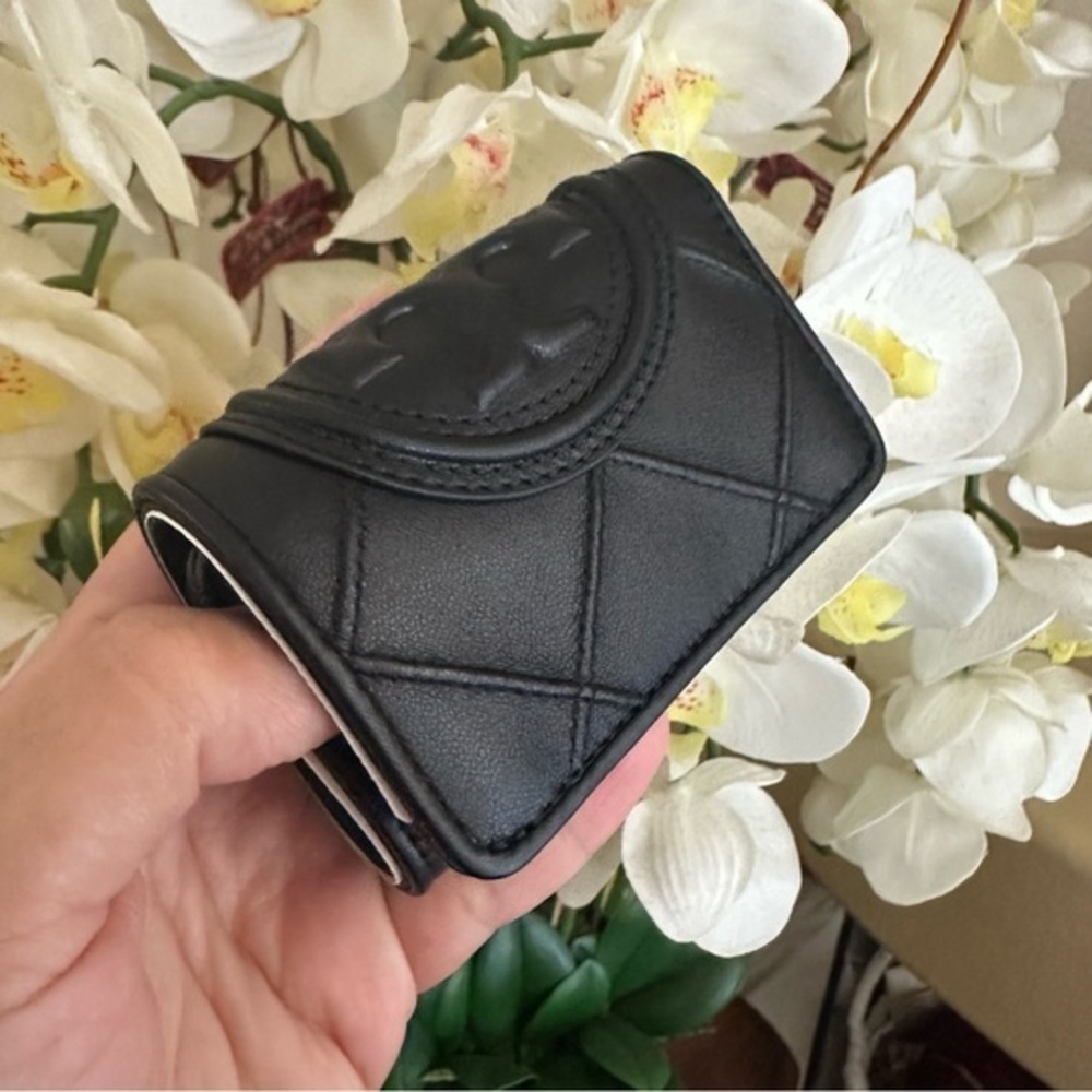 Tory Burch SMALL FLEMING SOFT FLAP WALLET